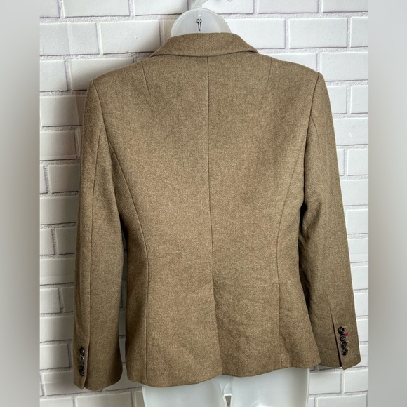 BANANA REPUBLIC Tailored Tan Wool-Blend Blazer/size 6P - Picture 7 of 13